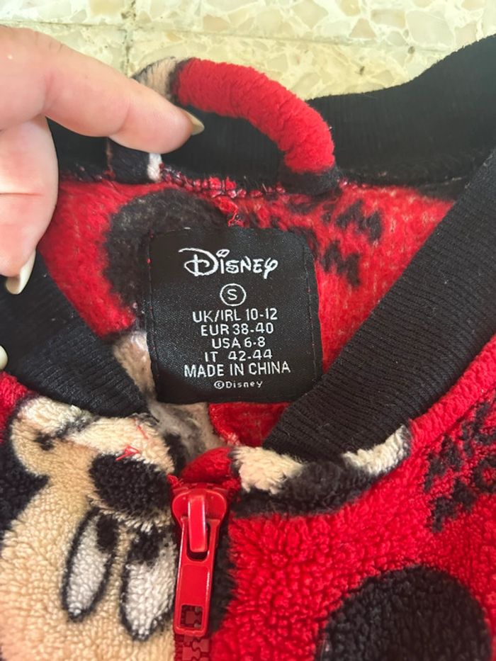 Sur pyjama Mickey - photo numéro 3