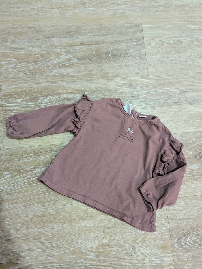 Lot 3 t-shirts et 1 pantalon 18 mois bebe fille - photo numéro 9