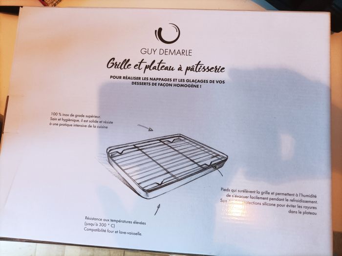 grille et planche de patisserie