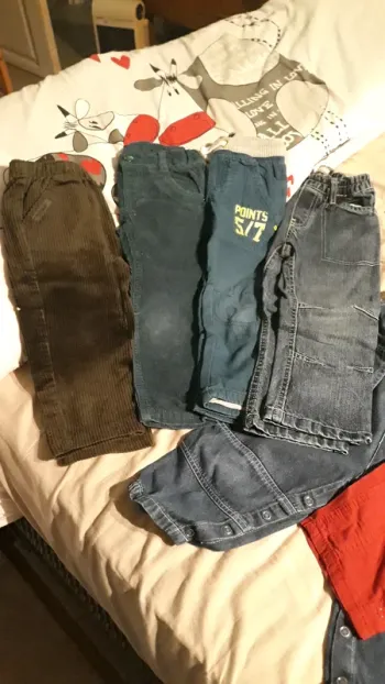 Lot de 4pantalon en 2ans