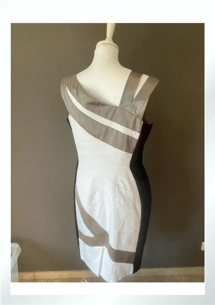 Robe Karen Millen - photo numéro 5