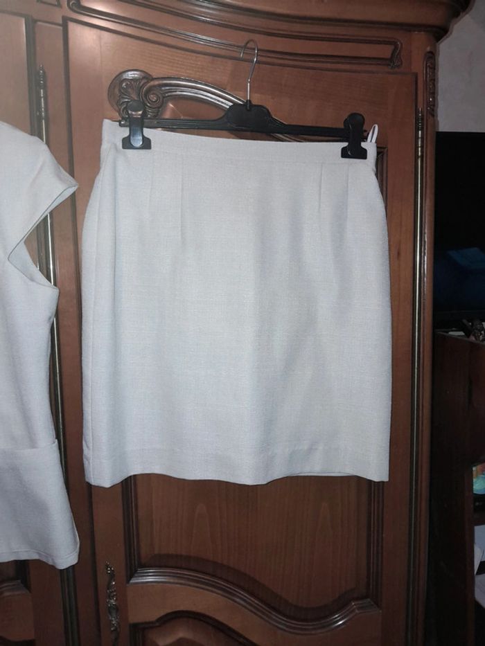 Tailleur neuf - photo numéro 3
