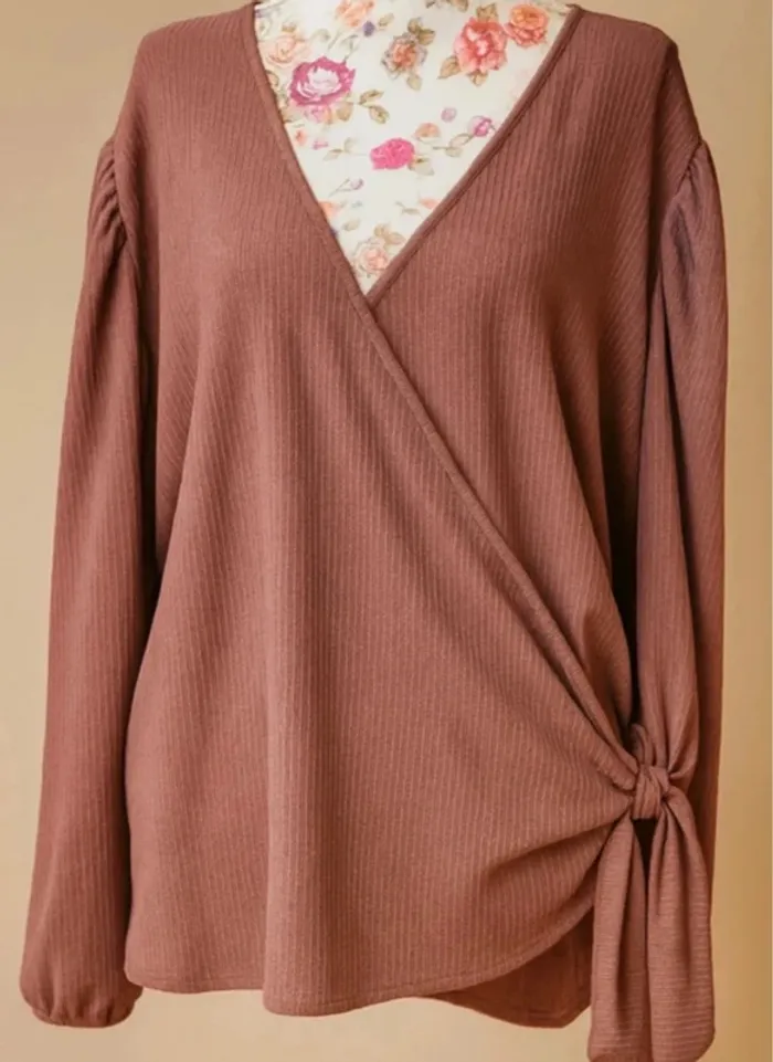 Blouse cache -cœur marron rosé – ONLY – Taille 50/52