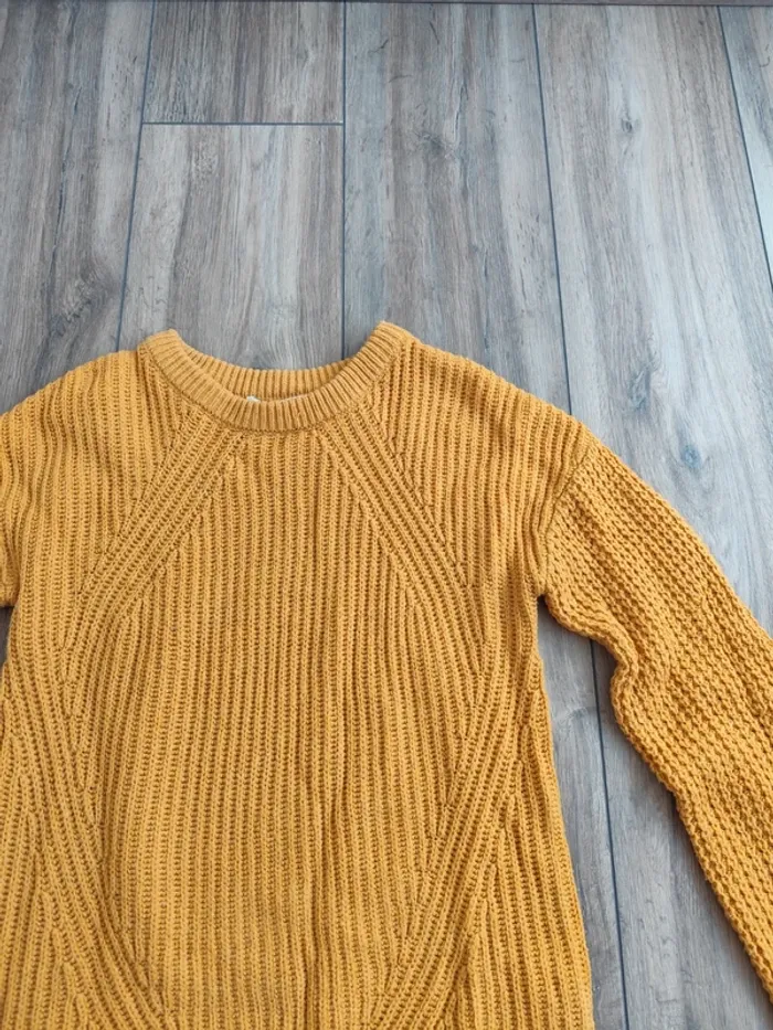 Pull Jaune - photo numéro 2