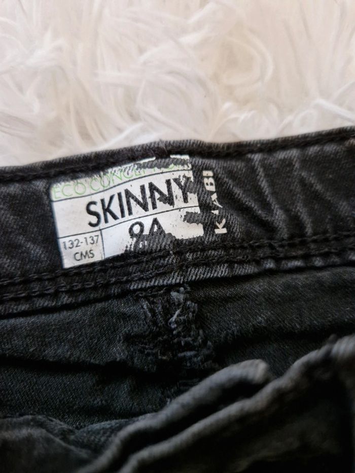 Lot de 2 jeans 9 ans 2 euros - photo numéro 3