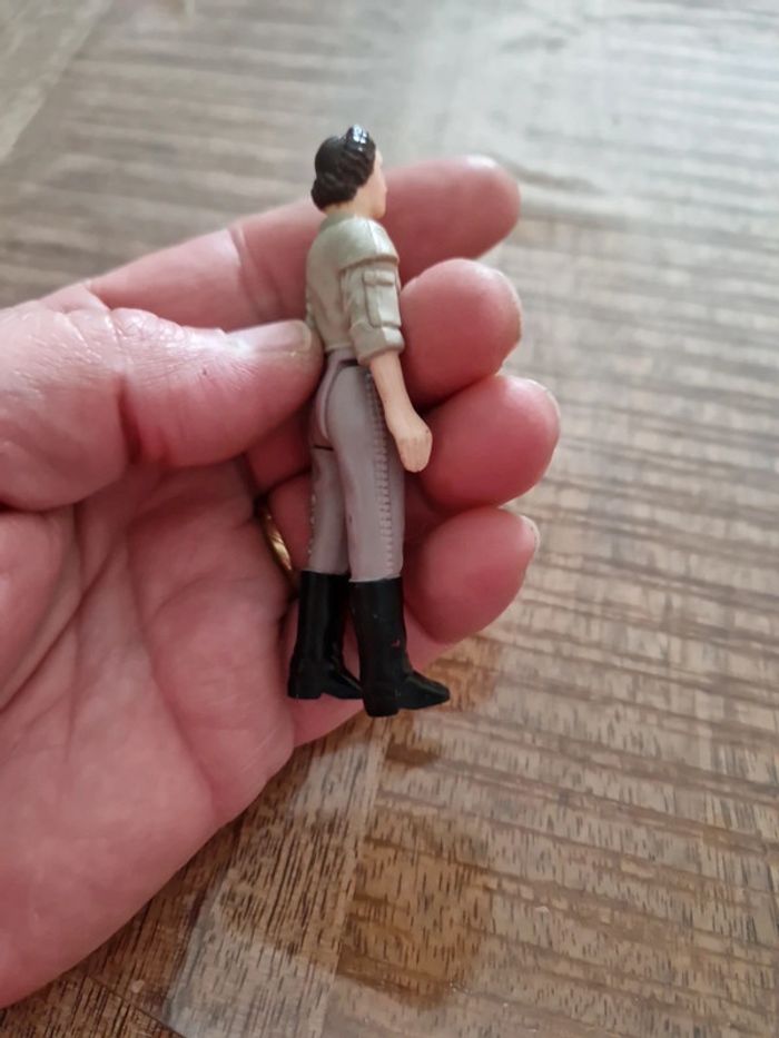 Figurine leia star Wars vintage kenner 1984 - photo numéro 4