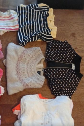 Lot vêtement fille 12 mois