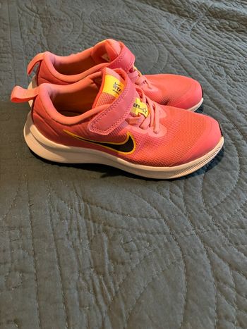 Basket rose en toile taille 30 Nike 