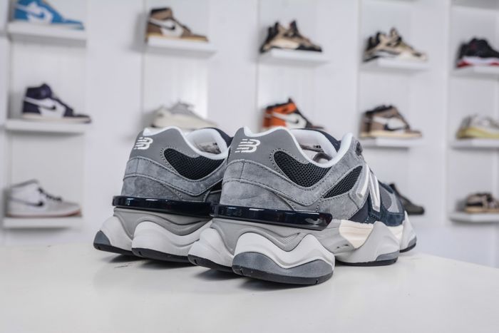 New Balance 9060 (Noir/Gris) - Photo réelle 40 - photo numéro 5