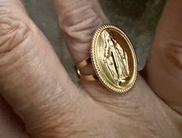Bague médaille vierge marie acier inoxydable or réglable petit créateur - photo numéro 3