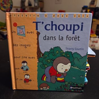 Livre enfant Nathan une histoire a deux voix T’Choupi