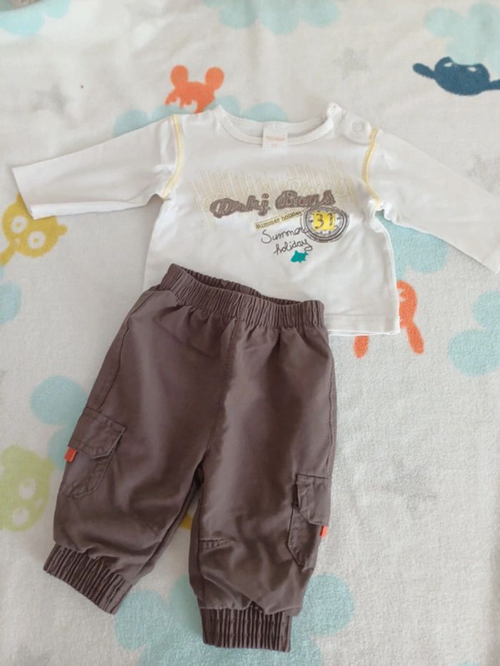 Jogging avec t-shirt 3 mois