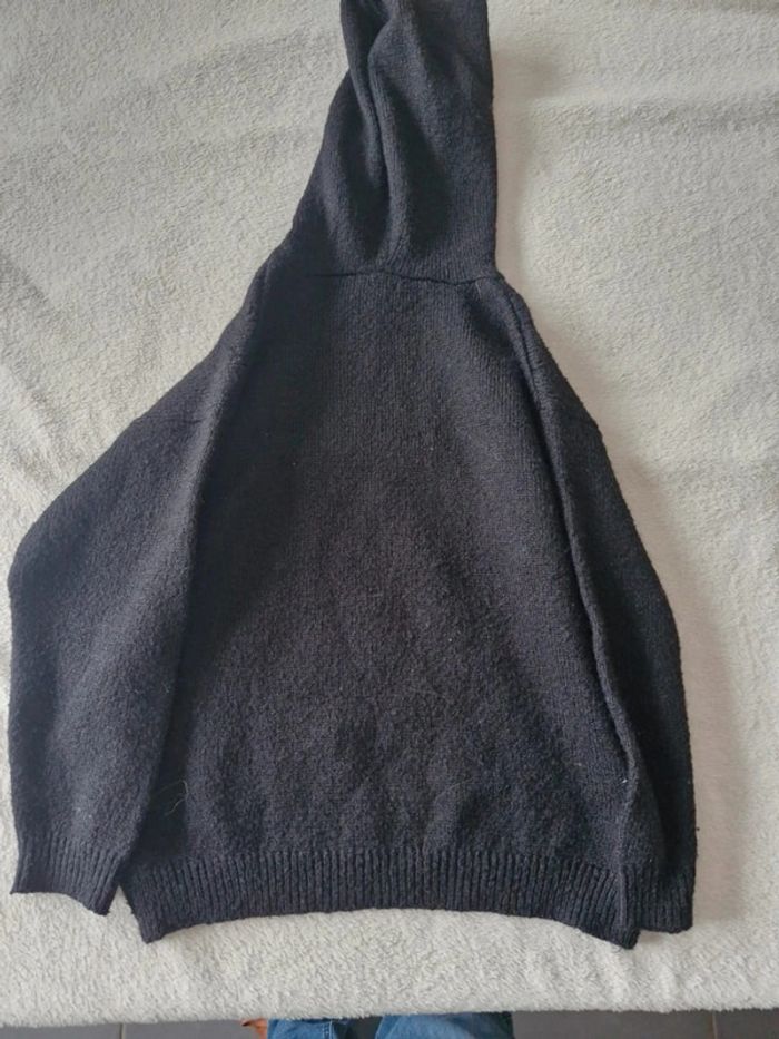 Pull capuche 8ans - photo numéro 4