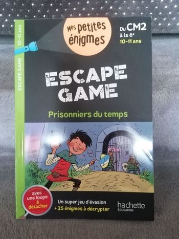 Superbe livre escape game avec énigme et loupe très intéressant pour les enfants