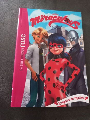 Livre roman bibliotheque rose miraculous tome 11