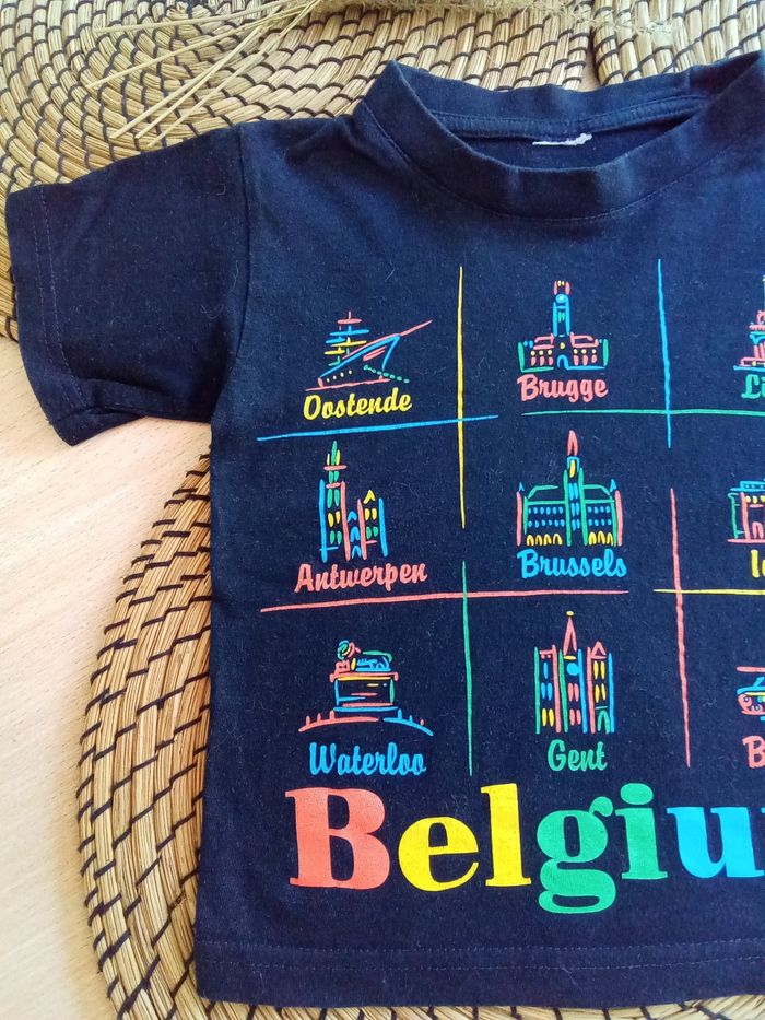 Tee shirt marine avec impressions colorées taille 3/4 ans - photo numéro 3