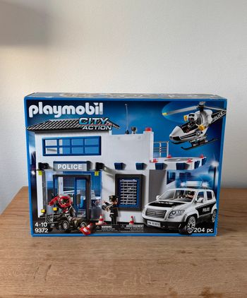 Playmobil City Action commissariat de Police + véhicules