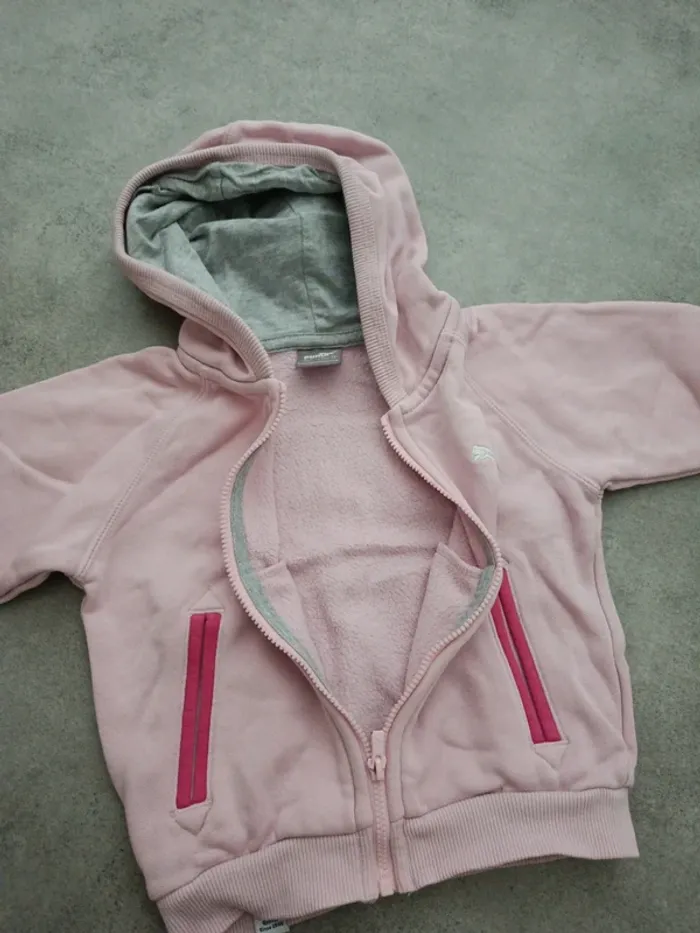 Gilet à capuche Puma rose 80cm