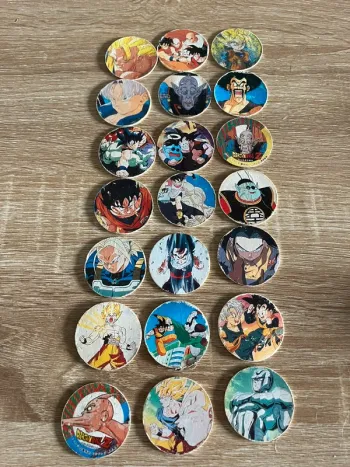 Lot de 82 pog pogs dragon ball z collection 1989