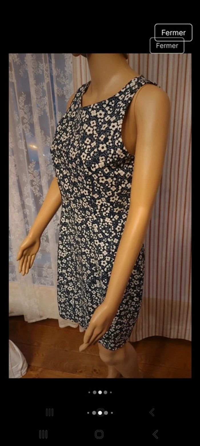 Robe bleu fleuries Essentiel Antwerp taille 38 - photo numéro 8