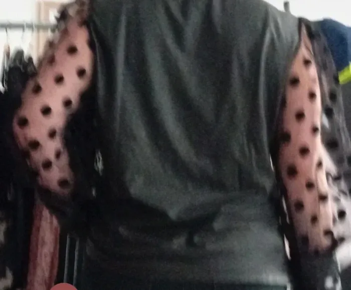 Joli petit pull noir effet sky 2xl en parfait état shein - photo numéro 2