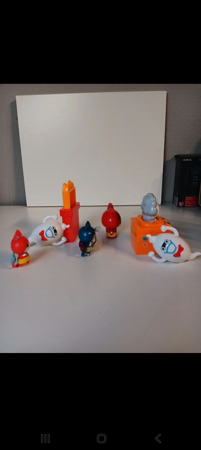 Lot figurines yo-kai watch manga 
taille 12,5cm pour la plus grande - photo numéro 2