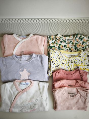 Lot de bodies et pyjamas bébé fille naissance