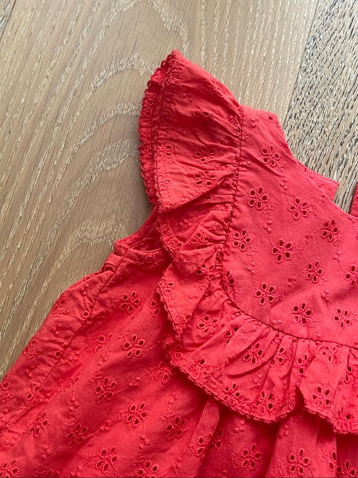 Kiabi robe rouge sans manche 9 mois - photo numéro 2