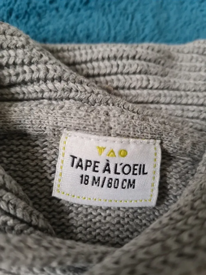 Lot pulls 18 mois - photo numéro 4