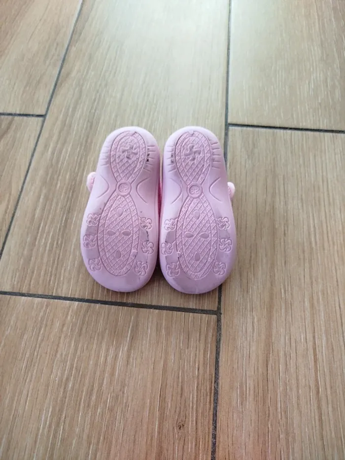 Chaussons filles taille 23 - photo numéro 4