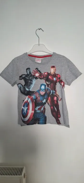 T-shirt Marvel Avengers - Taille 8 ans