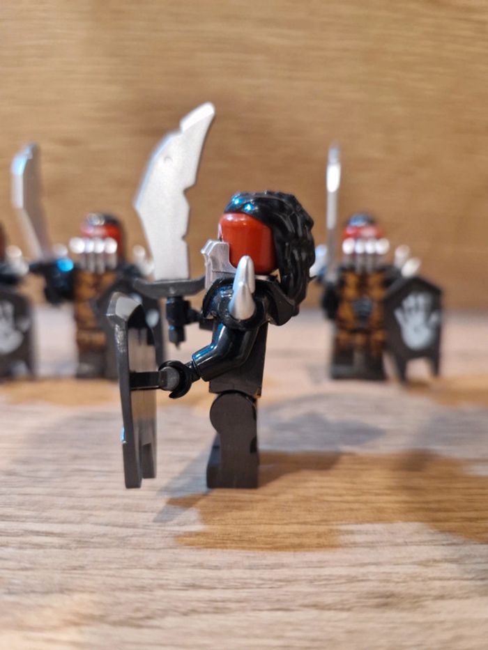 Figurines type lego 4 guerriers orcs seigneur des anneaux - photo numéro 3