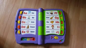 Livre éducatif electronique v8