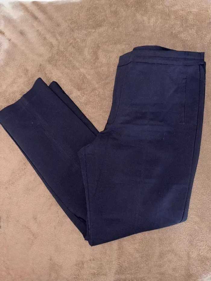 Pantalon à pinces femme Sfera taille 44 bleu marine en très bon état
