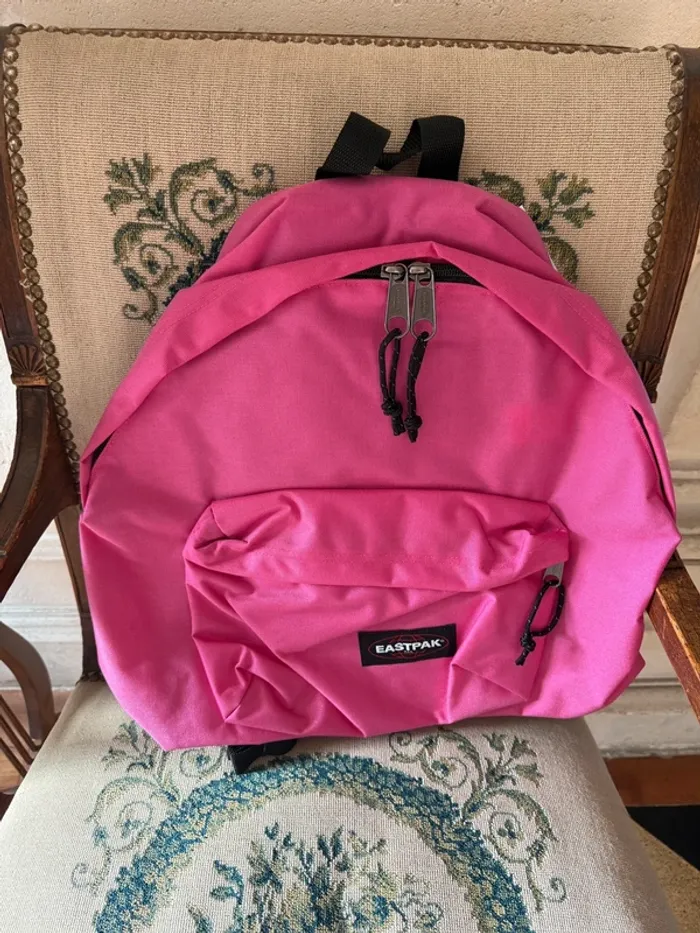 NEUF Sac à dos cartable Eastpak Eastpack Padded collège 100% nylon 40x30x18 rose fuchsia