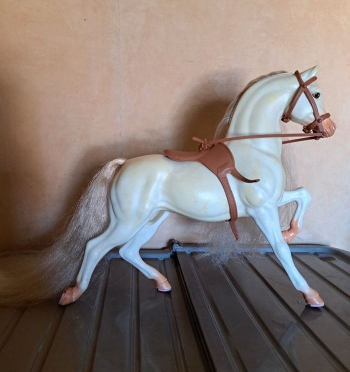 Cheval de Barbie - photo numéro 5