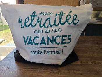 sac jeune retraitée en vacances toute l'année