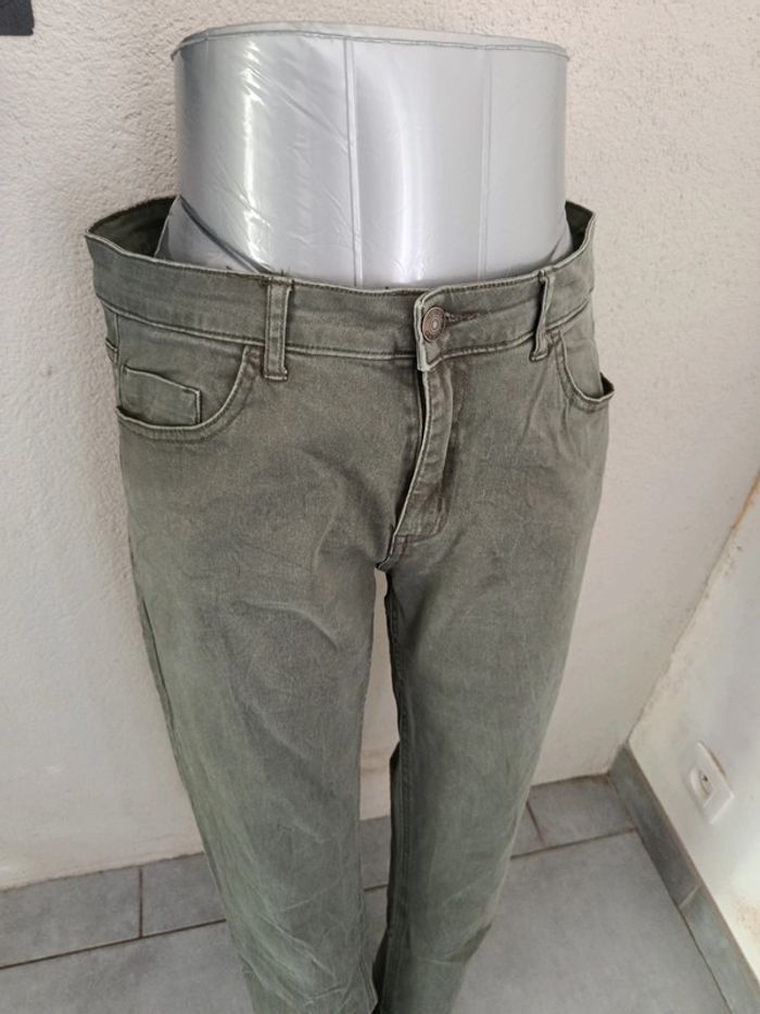 Pantalon kaki femme Kiabi taille 42 - photo numéro 2