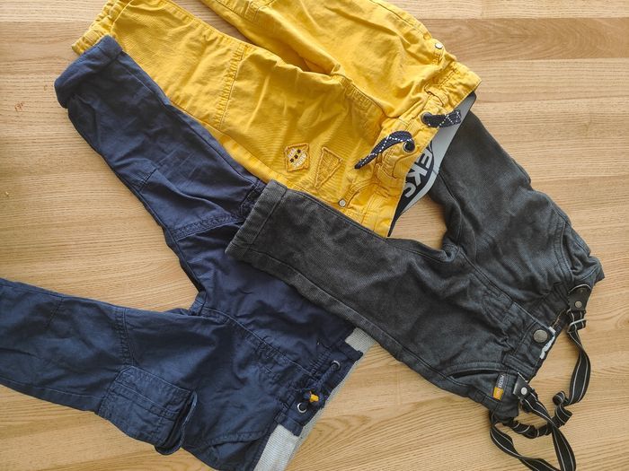 Lot 3 pantalons assez épais 18m