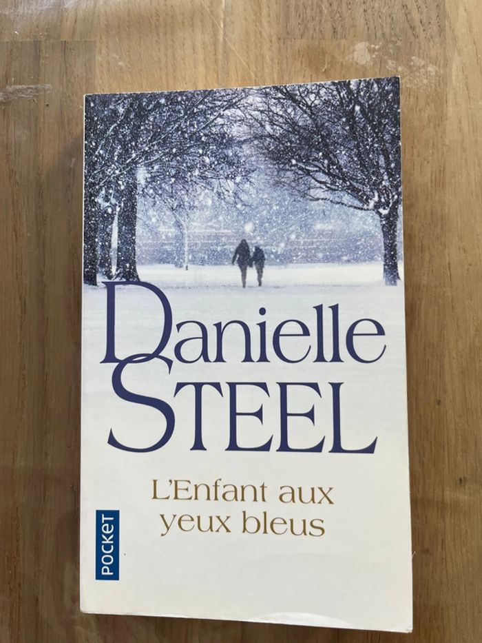 L enfant aux yeux bleus