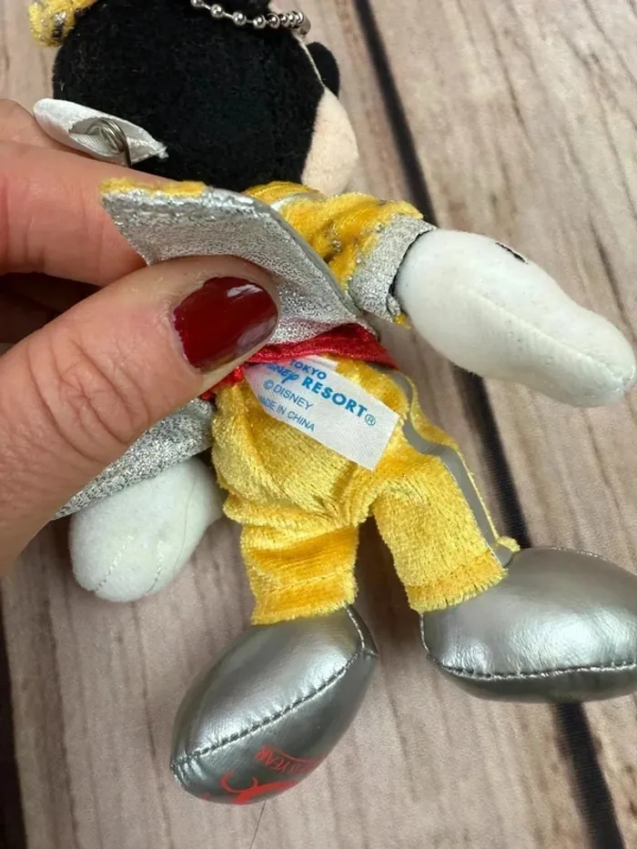 Petite peluche Disney Mickey Mouse Tokyo Disneyland 30e anniversaire - photo numéro 10