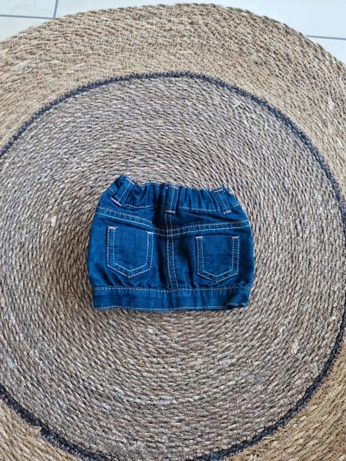 Jolie jupe en jean taille 1 mois - photo numéro 2
