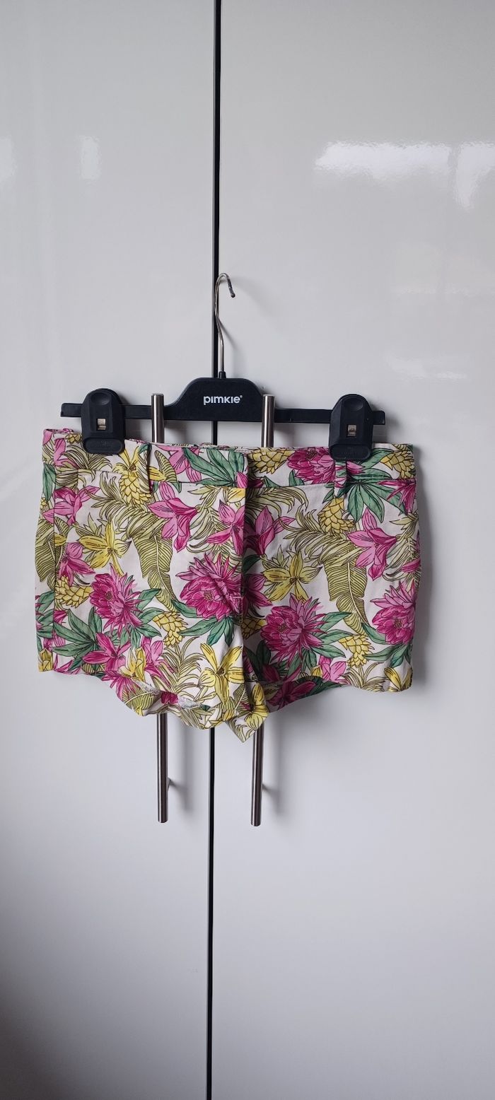 Short femme taille xs H&M - photo numéro 2