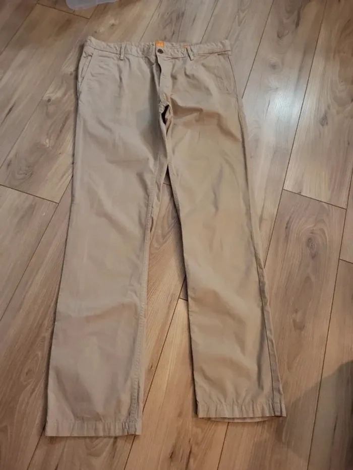 Pantalon Hugo Boss t.34-36