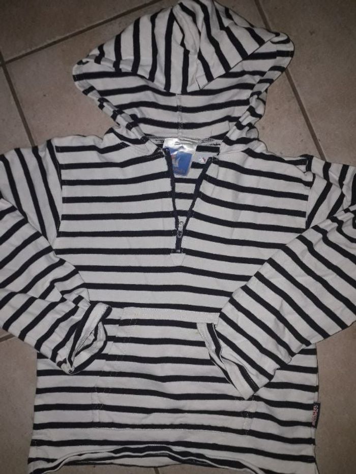 Maillot manches longues à capuche