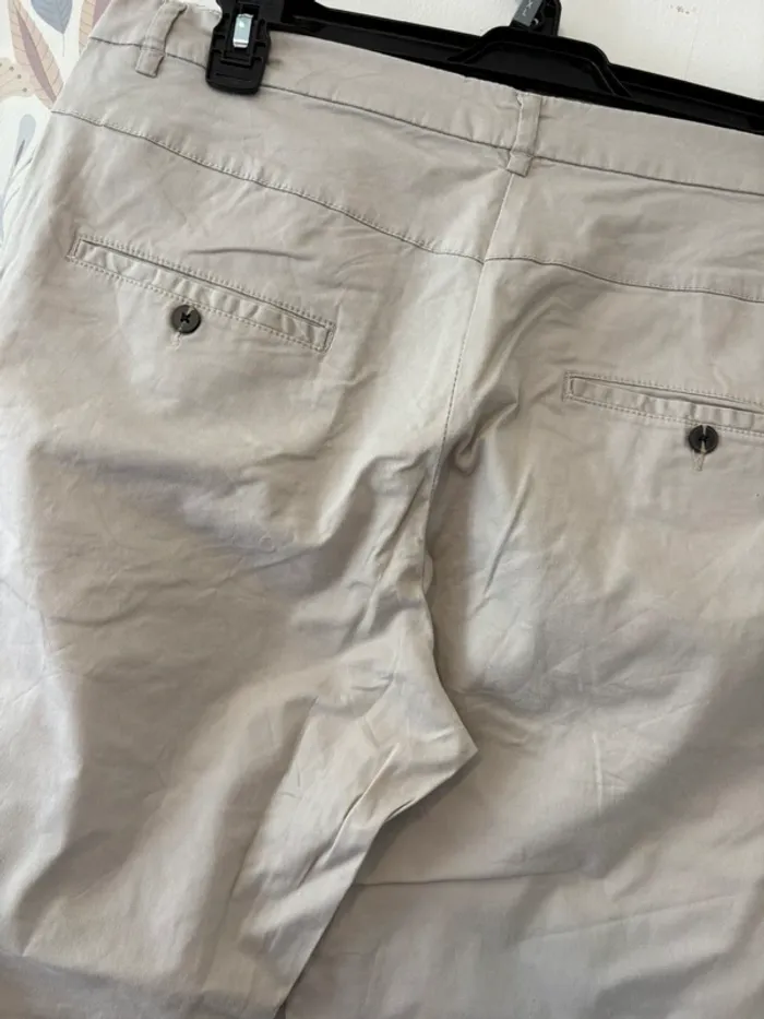 Pantalon Chino gris très clair - photo numéro 4