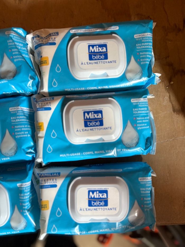 Lot de six paquets de lingettes à l’eau nettoyantes - photo numéro 2