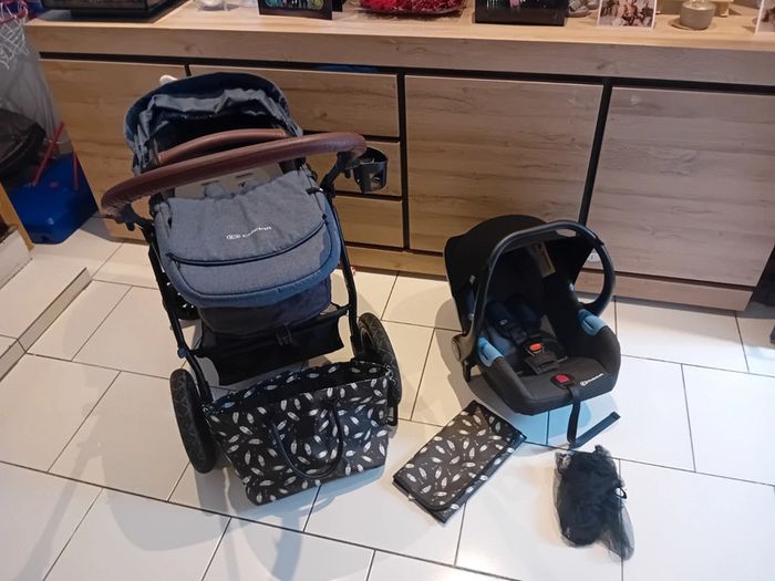 Poussette Kinderkraft 3 en 1