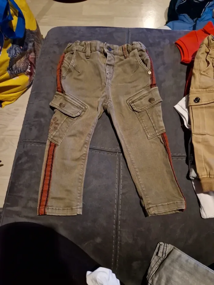 Lot 6 jeans garçon 12 mois - photo numéro 8