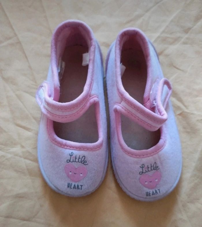 Chaussons rose, 24